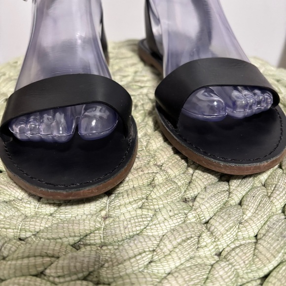 Madewell The Boardwalk Ankle-Strap Sandal In Black Leather - Picture 6 of 13